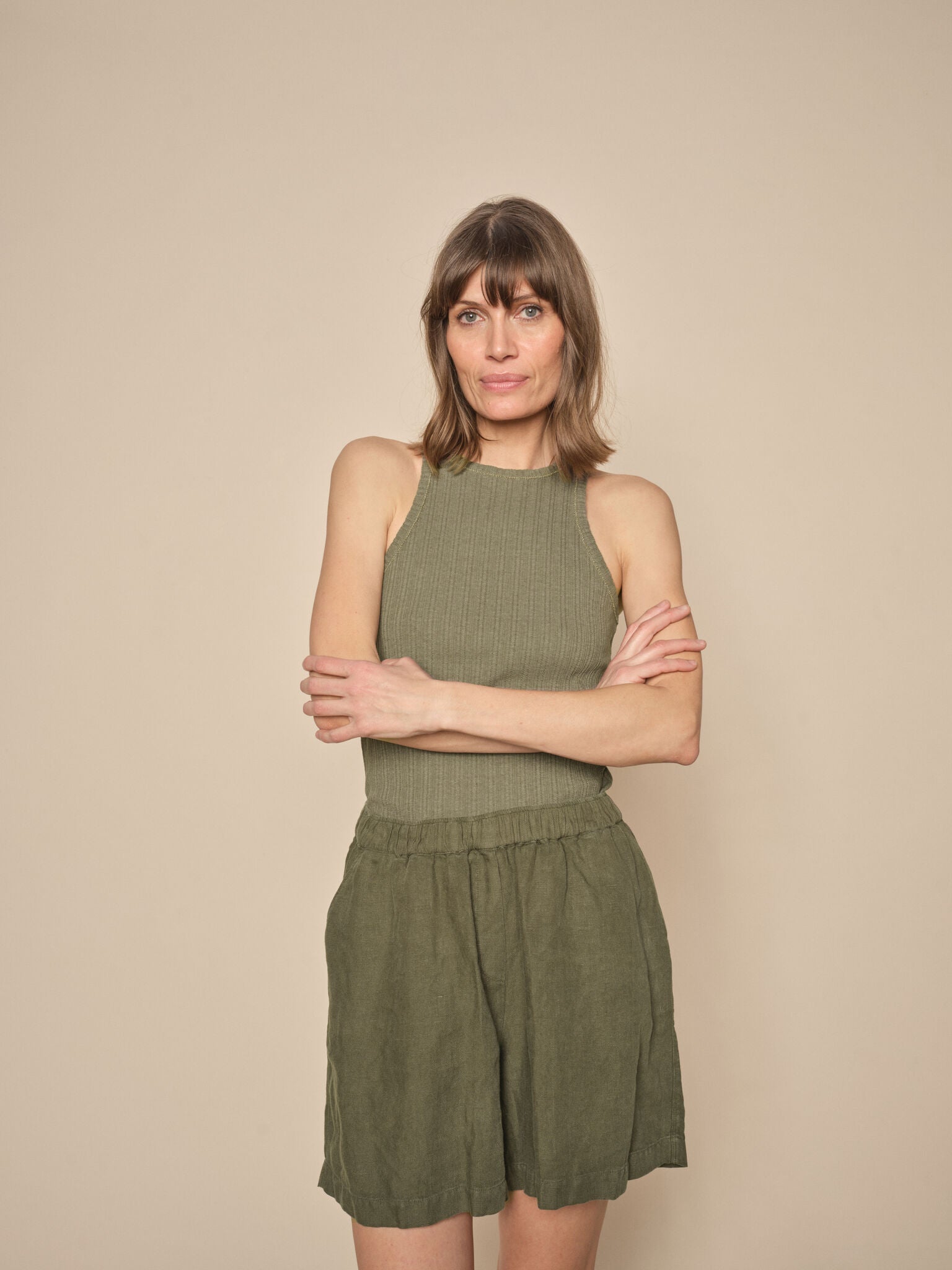 Modelshot / Dusty Olive / Detail
